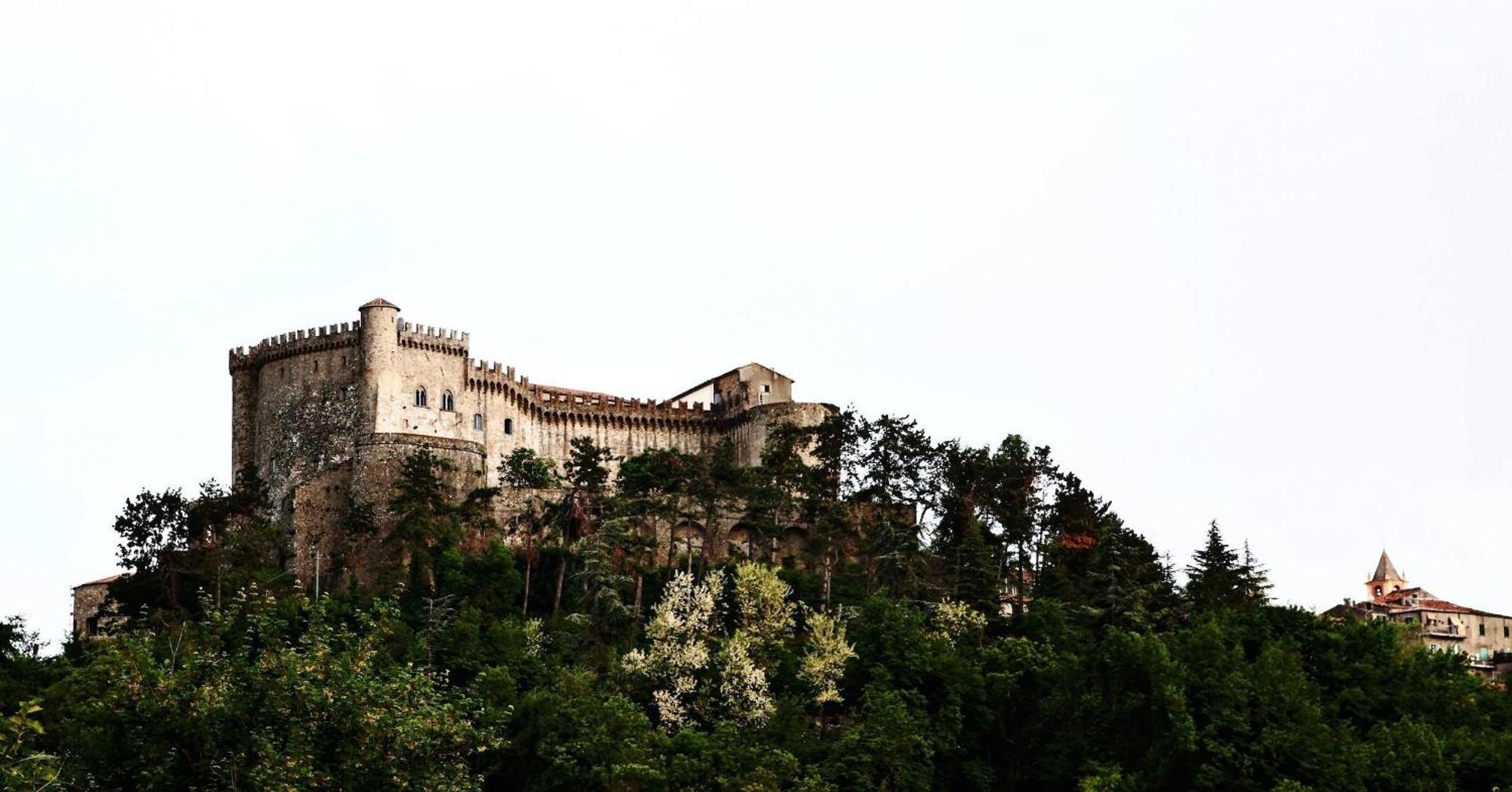 فندق Castello Malaspina Di فوسدينوفو المظهر الخارجي الصورة