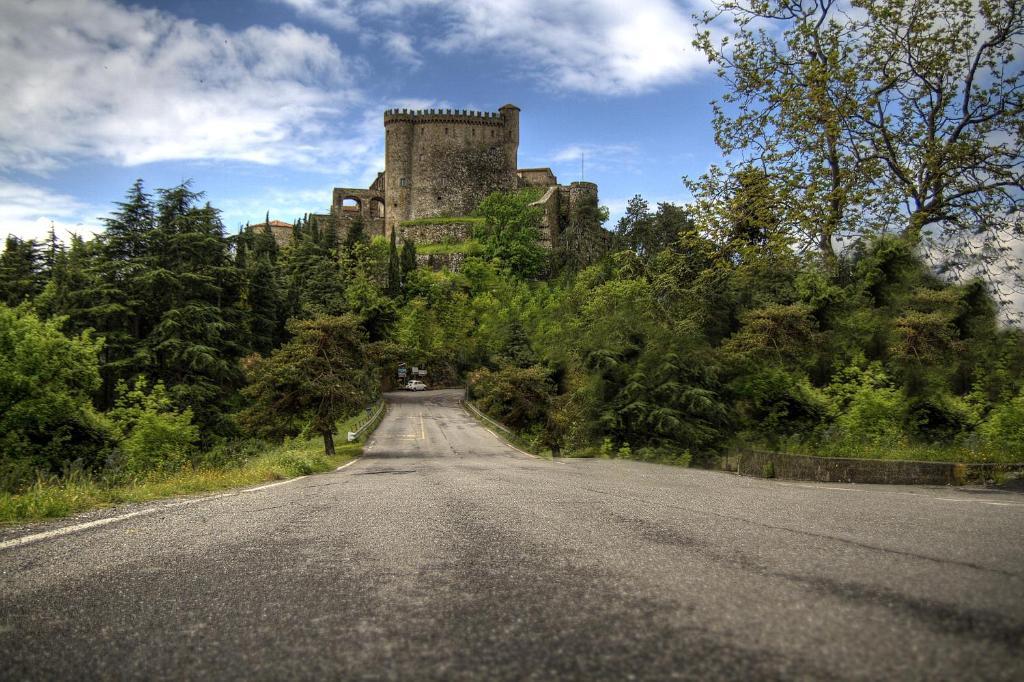 فندق Castello Malaspina Di فوسدينوفو المظهر الخارجي الصورة